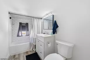 60 Westervelt Pl, Lodi, NJ 07644 - Photo 13