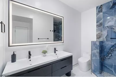 9 Minerva St #2, Jersey City, NJ 07304 - Photo 15
