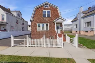 25 Florida Grove Rd, Woodbridge Township, NJ 08832 - Photo 1