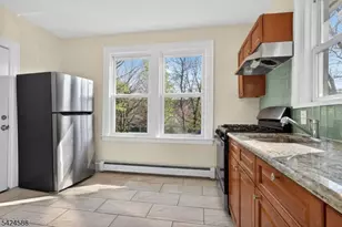 24 Marion Ave, Newark, NJ 07106 - Photo 17