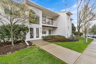 75 Crestview Ln, Mount Arlington, NJ 07856 - Photo 3