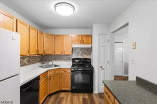 75 Crestview Ln, Mount Arlington, NJ 07856 - Photo 17