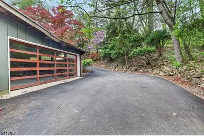 39 Skyline Dr, Morris Township, NJ 07960 - Photo 23