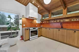 39 Skyline Dr, Morris Township, NJ 07960 - Photo 11