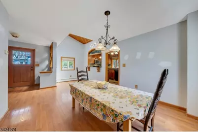 95 Wildwood Rd, Jefferson Township, NJ 07438 - Photo 9