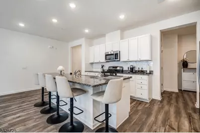 734 Station Rd, Dunellen, NJ 08812 - Photo 9