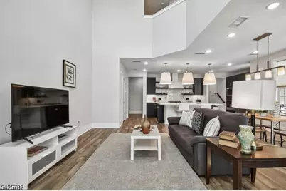 723 Station Rd, Dunellen, NJ 08812 - Photo 3