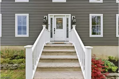 8 Danielle Dr, Liberty Township, NJ 07838 - Photo 5