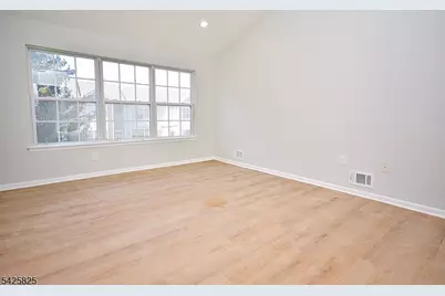 24 Straton Ct, Sayreville Boro, NJ 08859 - Photo 25