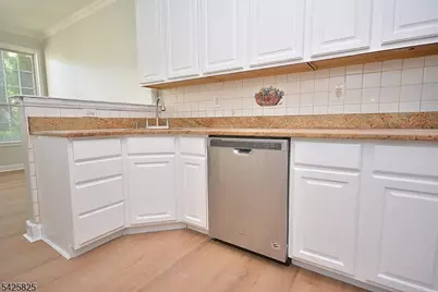 24 Straton Ct, Sayreville Boro, NJ 08859 - Photo 19