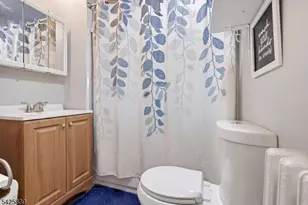 83 Hamilton St, East Orange, NJ 07017 - Photo 9