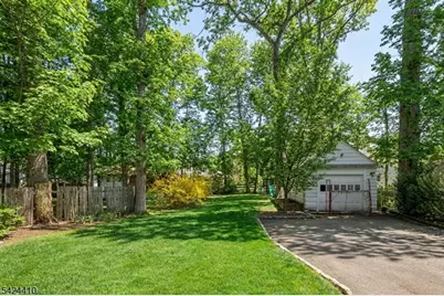 20 Georgian Rd, Morristown, NJ 07960 - Photo 35