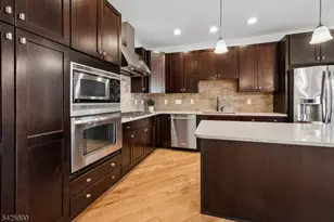 20 Gable Walk, Livingston, NJ 07039 - Photo 11