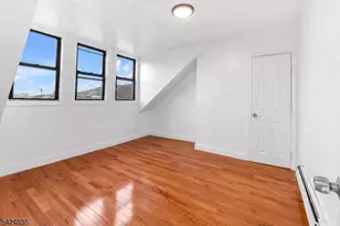25 Oak St, Paterson, NJ 07501 - Photo 11