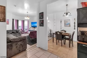 25 Oak St, Paterson, NJ 07501 - Photo 3