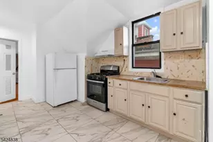 25 Oak St, Paterson, NJ 07501 - Photo 15