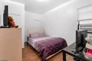 25 Oak St, Paterson, NJ 07501 - Photo 7