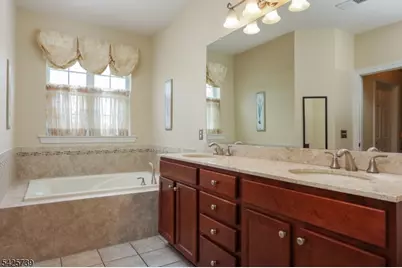 5110 Enclave Cir #5110, Franklin Township, NJ 08873 - Photo 21