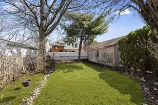 12-17 Roosevelt Pl, Fair Lawn, NJ 07410 - Photo 25