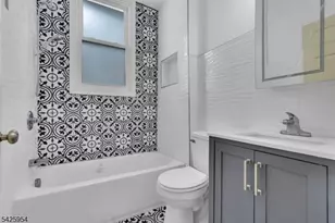 123 Dodd St, East Orange, NJ 07017 - Photo 17