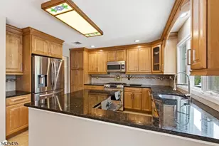 11 Overlook Dr, Rockaway, NJ 07866 - Photo 9