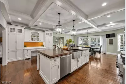 36 Clearwater Dr, Ho Ho Kus, NJ 07423 - Photo 9