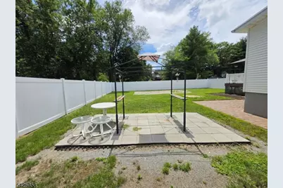 15 Sweetwood Ct, Parsippany, NJ 07054 - Photo 21
