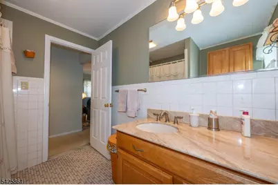 31 Iroquois Trl, Denville, NJ 07834 - Photo 17
