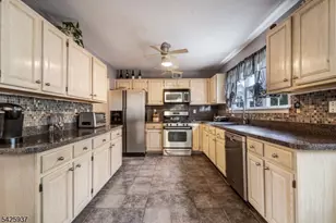 82 Nostrand Rd, Hillsborough Township, NJ 08844 - Photo 17