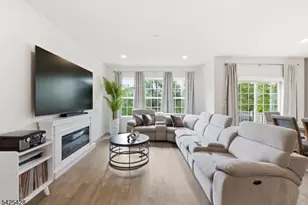 44 Dahlia Dr, Warren Township, NJ 07059 - Photo 13