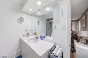 121 W Hill Rd, Woodbridge Township, NJ 07067 - Photo 25