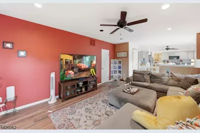 121 W Hill Rd, Woodbridge Township, NJ 07067 - Photo 23
