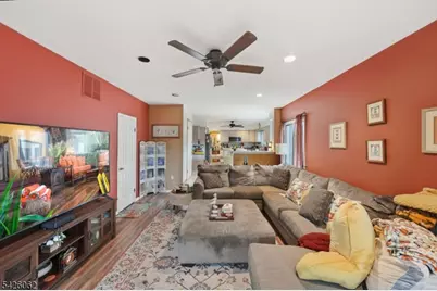 121 W Hill Rd, Woodbridge Township, NJ 07067 - Photo 9