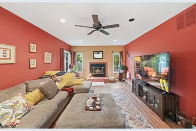 121 W Hill Rd, Woodbridge Township, NJ 07067 - Photo 25