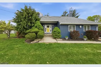 121 W Hill Rd, Woodbridge Township, NJ 07067 - Photo 1