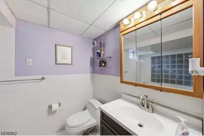 121 W Hill Rd, Woodbridge Township, NJ 07067 - Photo 15