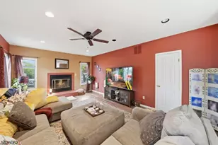 121 W Hill Rd, Woodbridge Township, NJ 07067 - Photo 19