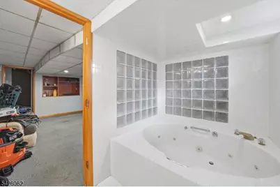 121 W Hill Rd, Woodbridge Township, NJ 07067 - Photo 17