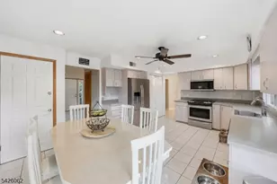 121 W Hill Rd, Woodbridge Township, NJ 07067 - Photo 35