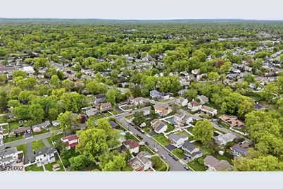 121 W Hill Rd, Woodbridge Township, NJ 07067 - Photo 13