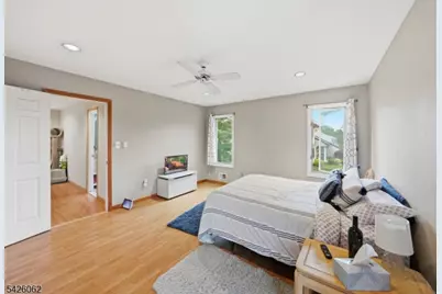 121 W Hill Rd, Woodbridge Township, NJ 07067 - Photo 3
