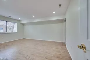 1314 Edison Glen Terrace, Edison, NJ 08837 - Photo 5