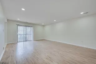 1314 Edison Glen Terrace, Edison, NJ 08837 - Photo 11