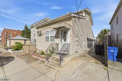 270 Westervelt Pl, Lodi, NJ 07644 - Photo 1