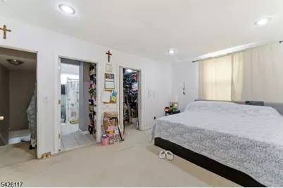 270 Westervelt Pl, Lodi, NJ 07644 - Photo 13