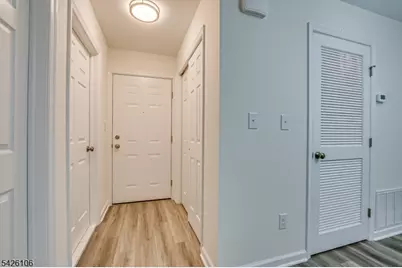 1233 Waterford Dr, Edison, NJ 08817 - Photo 5