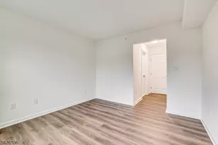 1233 Waterford Dr, Edison, NJ 08817 - Photo 19