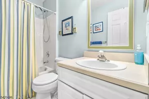 20 Chesterfield Ct, Raritan Township, NJ 08822 - Photo 27