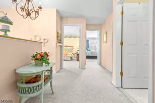 20 Chesterfield Ct, Raritan Township, NJ 08822 - Photo 23