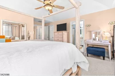 20 Chesterfield Ct, Raritan Township, NJ 08822 - Photo 29